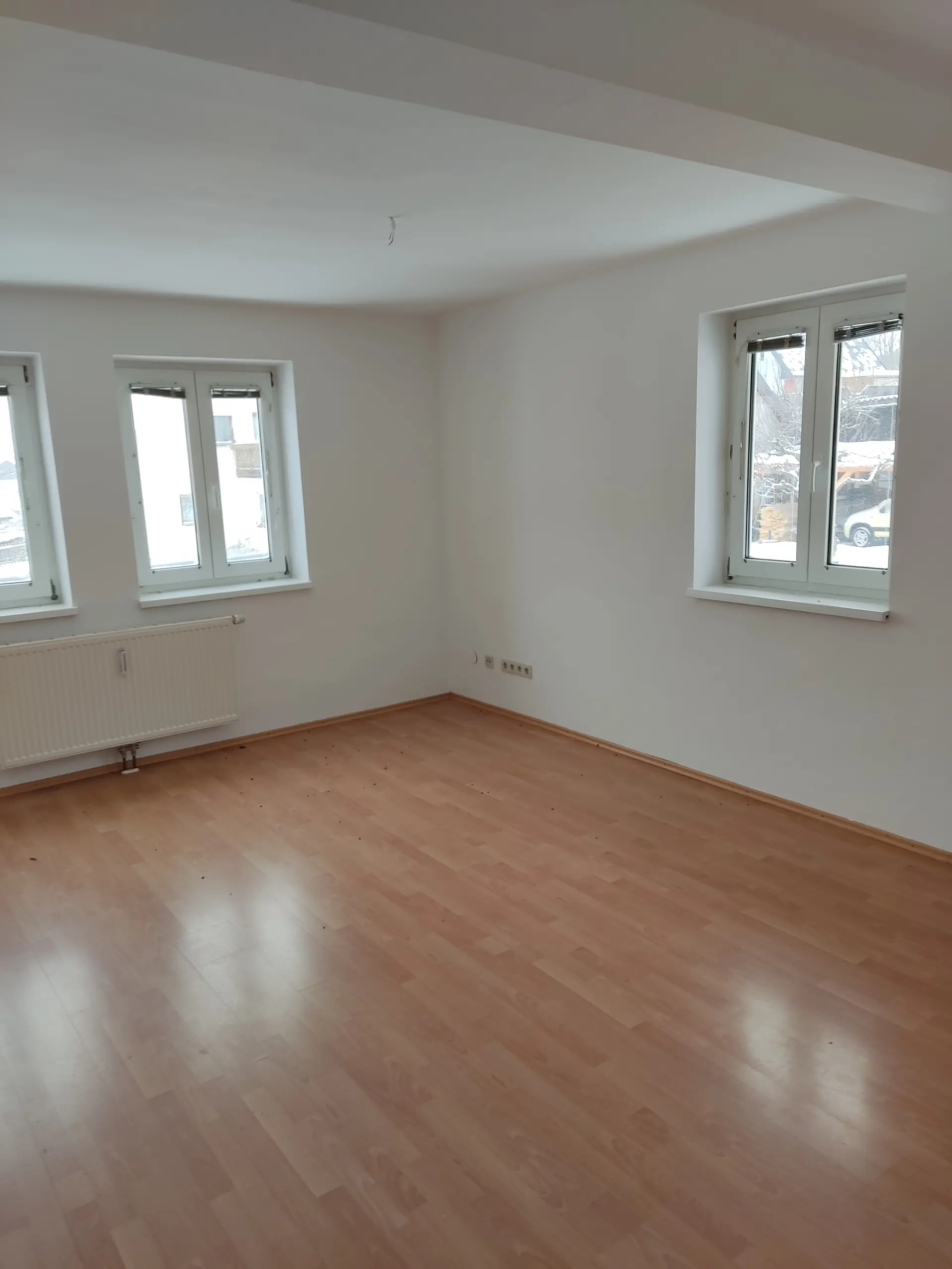 AUSSENANSICHTEN