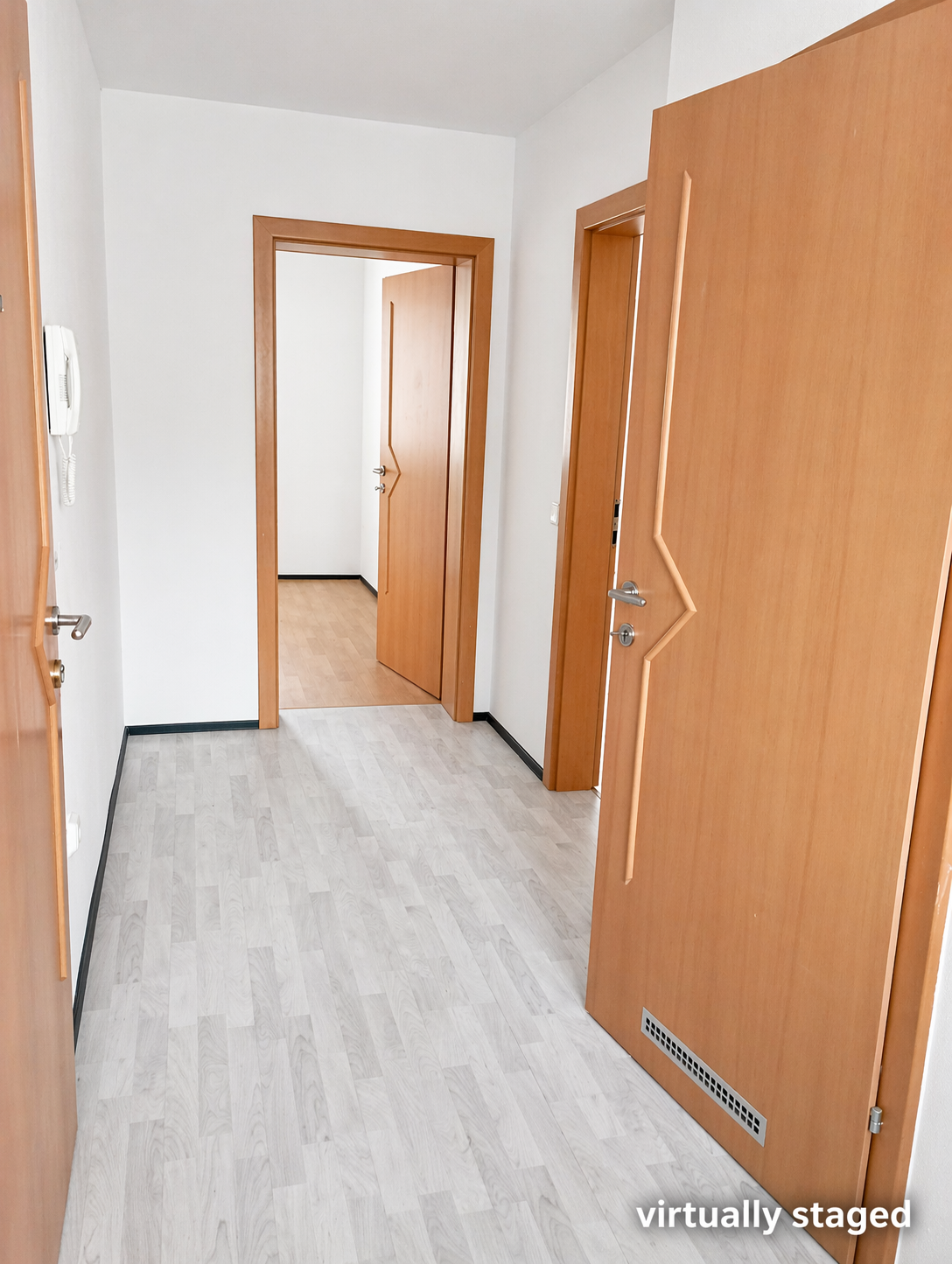 INNENANSICHTEN