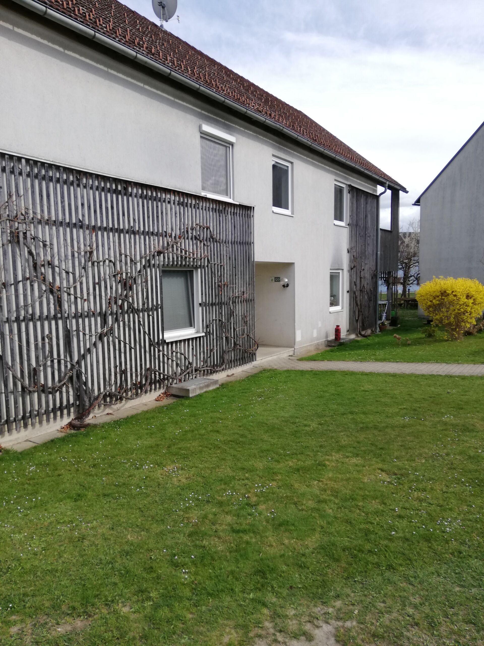 AUSSENANSICHTEN