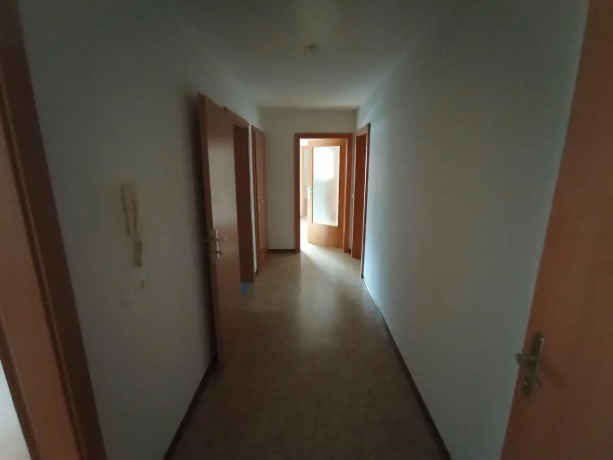 INNENANSICHTEN