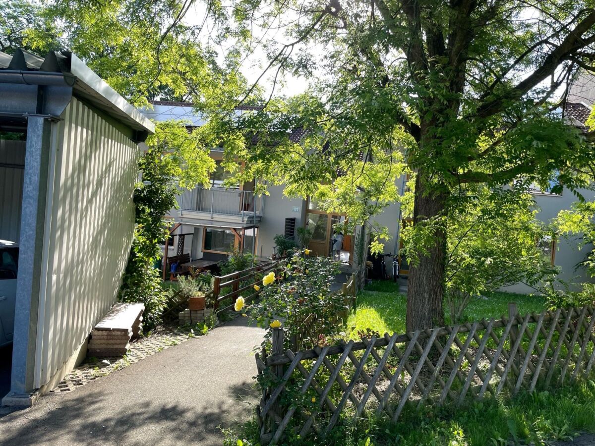 AUSSENANSICHTEN