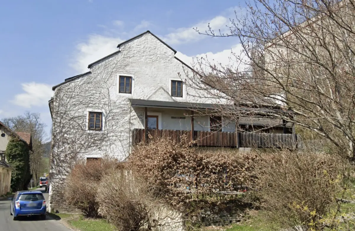 AUSSENANSICHTEN