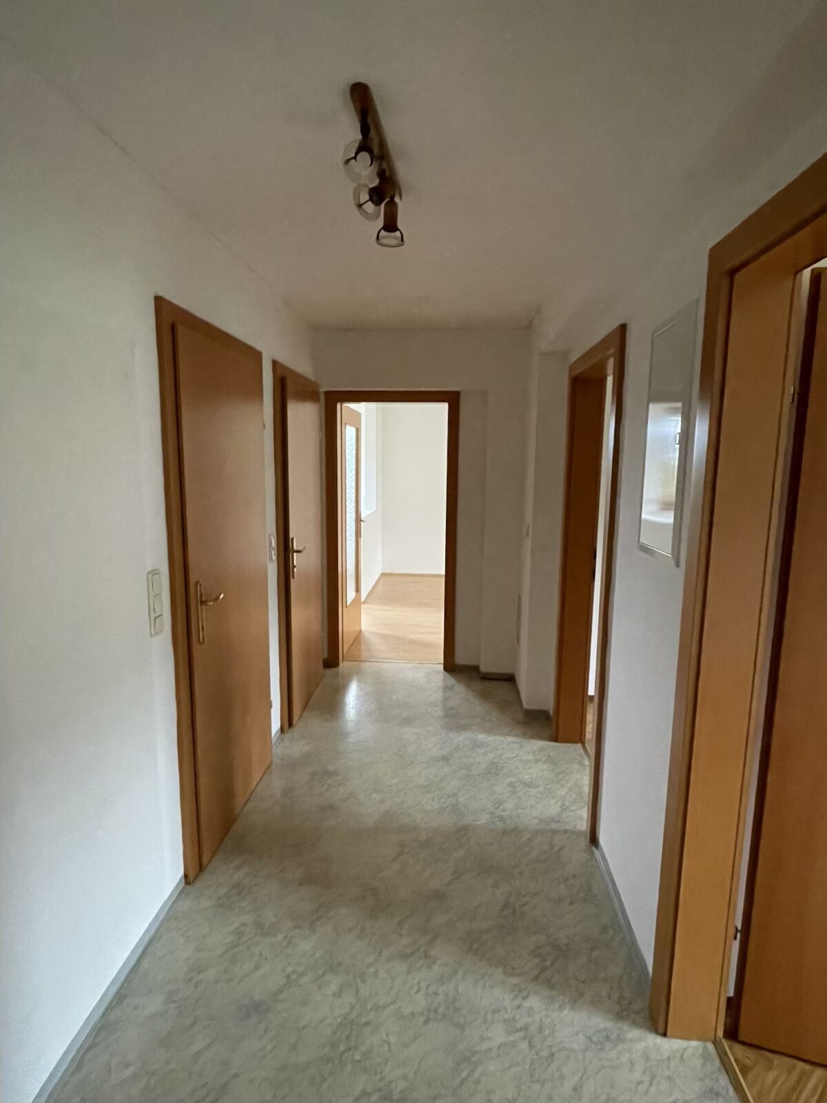 INNENANSICHTEN
