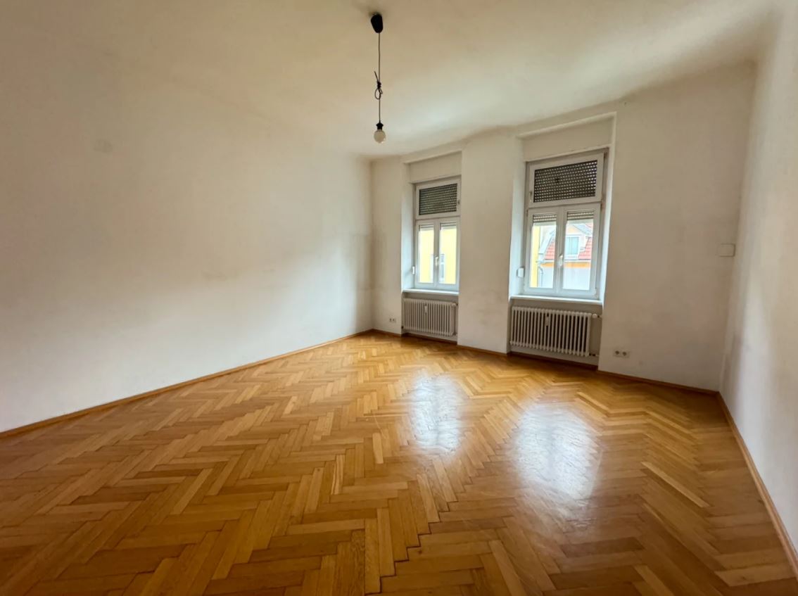 INNENANSICHTEN