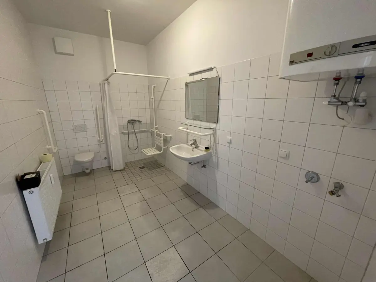 INNENANSICHTEN